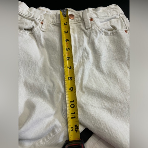 Universal Threads Vintage Straight leg white jeans w/copper button. Size 4Long - Picture 8 of 9